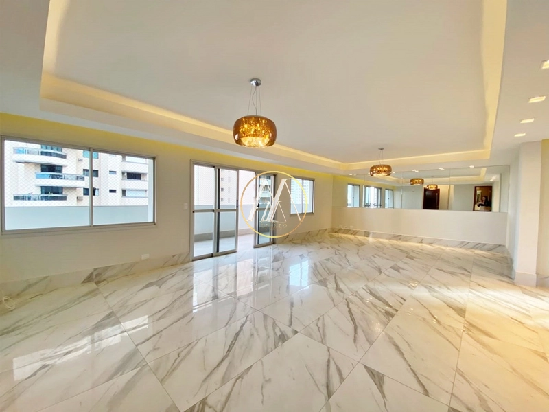Apartamento reformado à venda com 3 quartos e 2 suítes - Rua Santos