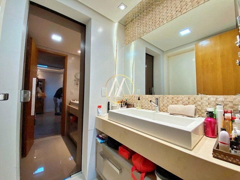 Apartamento reformado à venda com 2 quartos, sacada com churrasqueira: 20ª foto da galeria de imagens do imóvel