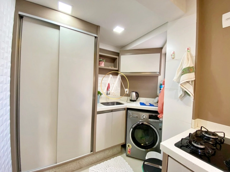 Apartamento reformado à venda com 2 quartos, sacada com churrasqueira: 15ª foto da galeria de imagens do imóvel