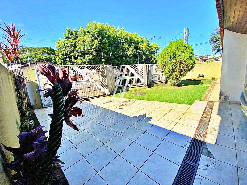 Casa à venda com 3 dormitórios, suíte e piscina no Centro de Rolândia: 46ª foto da galeria de imagens do imóvel