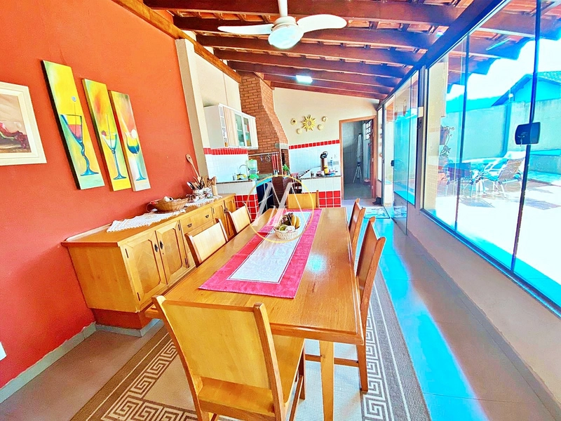Casa à venda com 3 dormitórios, suíte e piscina no Centro de Rolândia: 34ª foto da galeria de imagens do imóvel