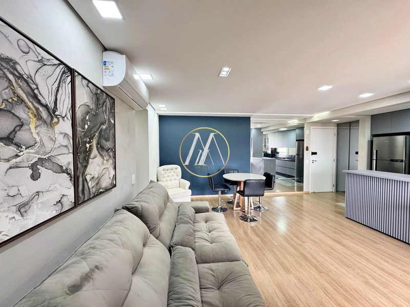 Ed. Cosmopolitan, apartamento com sala estendida e 2 vagas de garagem: 2ª foto da galeria de imagens do imóvel