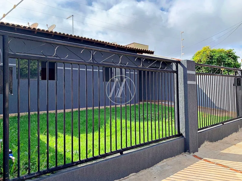 Casa à venda com 3 dormitórios e suíte, externo com churrasqueira: 1ª foto da galeria de imagens do imóvel