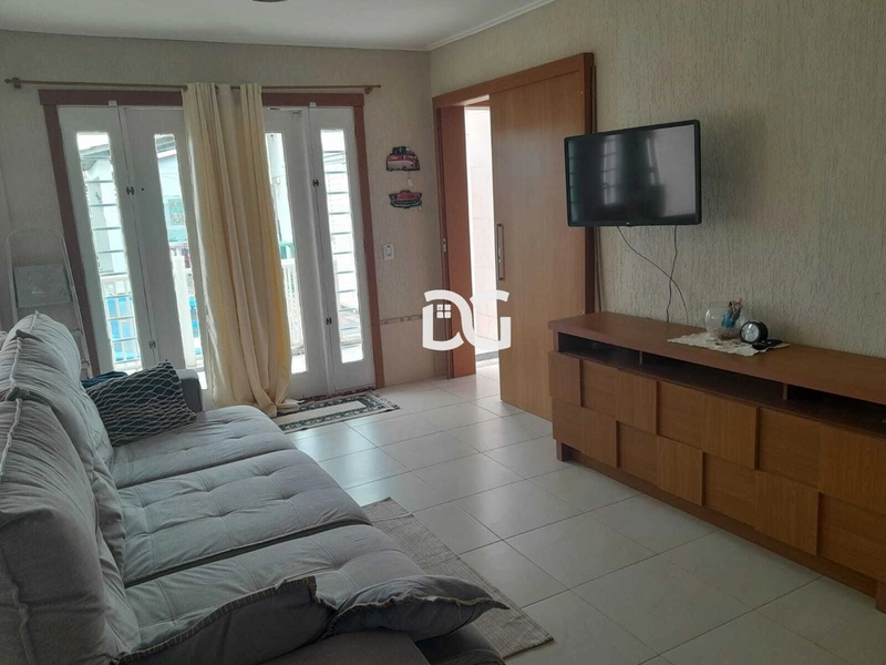 Sobrado amplo com 4 dormitórios.: 3ª foto da galeria de imagens do imóvel