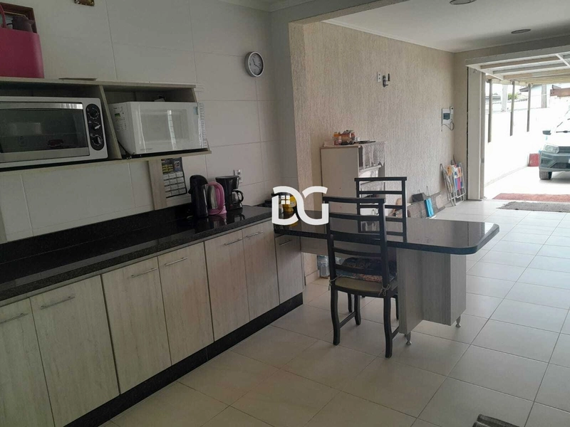 Sobrado amplo com 4 dormitórios.: 6ª foto da galeria de imagens do imóvel