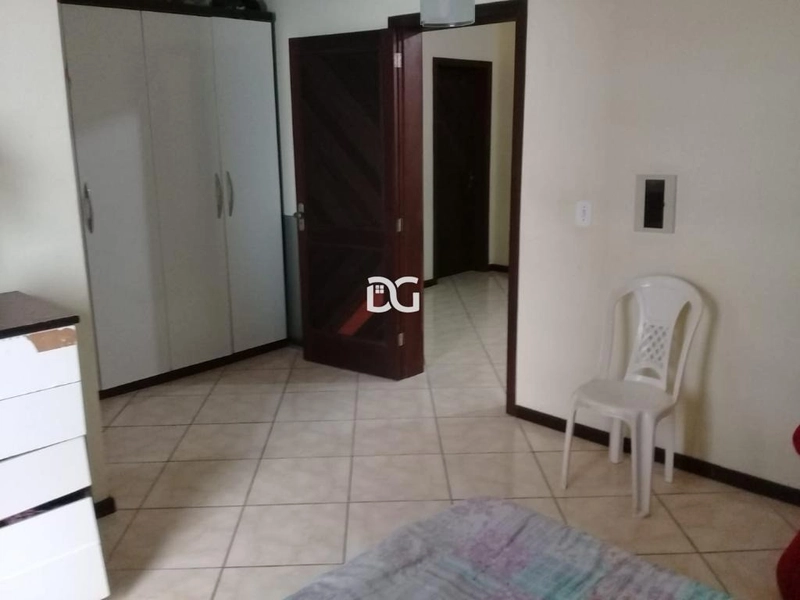 Sobrado de 4 dormitórios no centro!!: 12ª foto da galeria de imagens do imóvel
