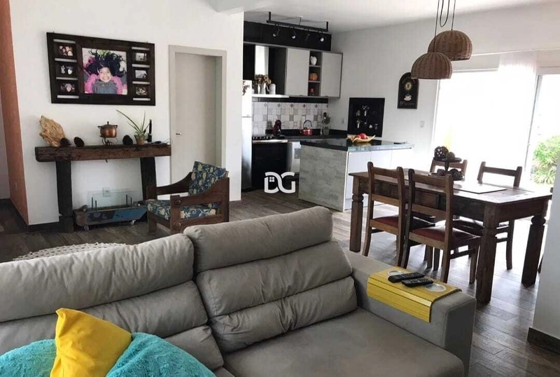 Casa com 5 quartos: 6ª foto da galeria de imagens do imóvel