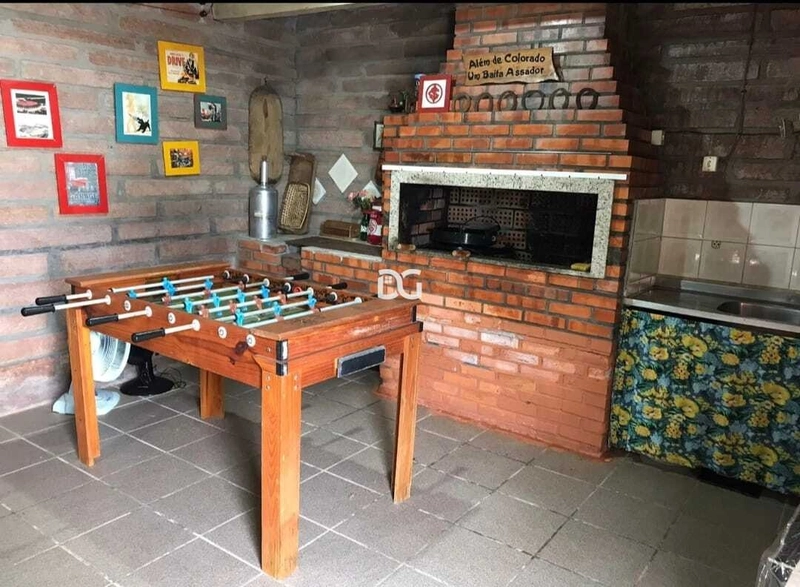 Casa com 5 quartos: 11ª foto da galeria de imagens do imóvel