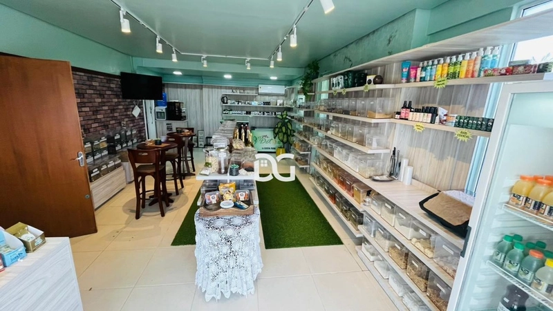 Duas lojas comerciais no centro de Tramandaí: 4ª foto da galeria de imagens do imóvel
