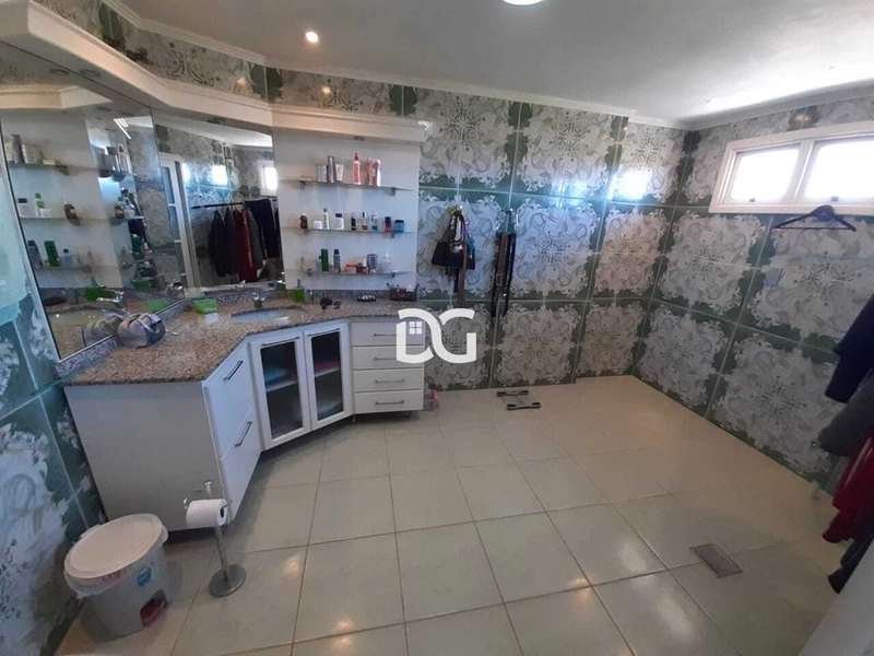 Casa de 5 dormitórios: 14ª foto da galeria de imagens do imóvel