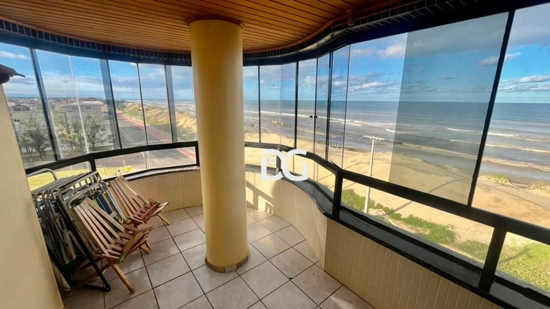 Apartamento com vista para o mar