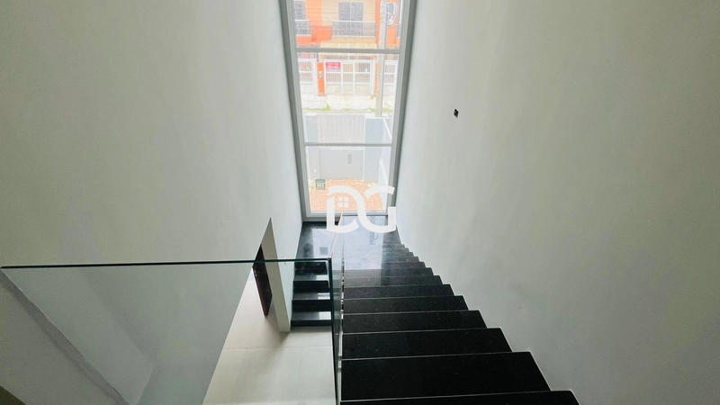 Duplex de alto padrão para venda no centro: 8ª foto da galeria de imagens do imóvel