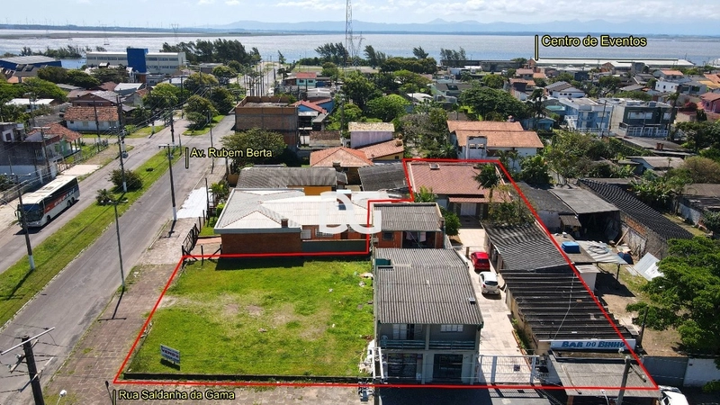 Terreno de esquina: 5ª foto da galeria de imagens do imóvel