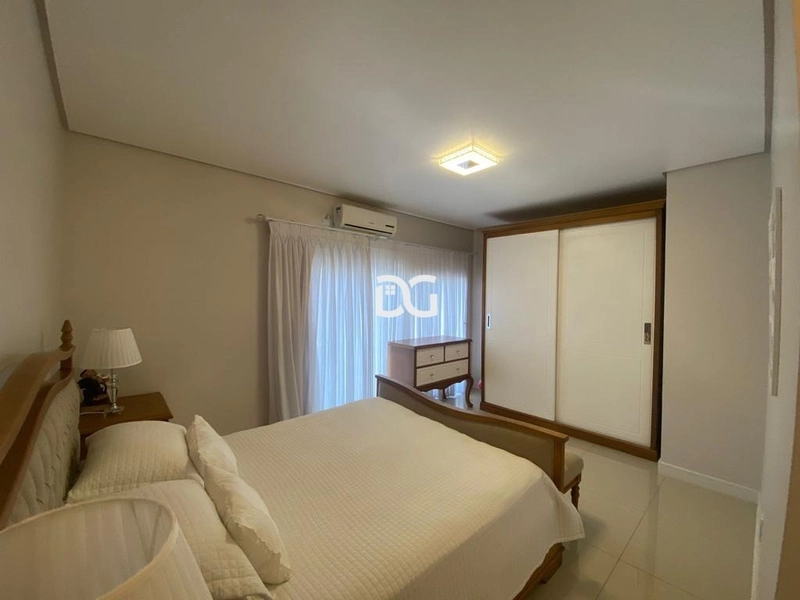 Casa de alto padrão em condomínio: 15ª foto da galeria de imagens do imóvel