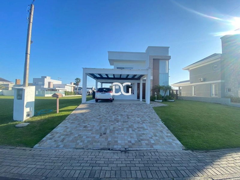 Casa de alto padrão em condomínio: 2ª foto da galeria de imagens do imóvel