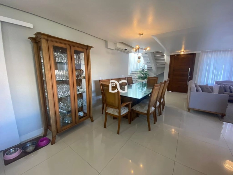 Casa de alto padrão em condomínio: 7ª foto da galeria de imagens do imóvel