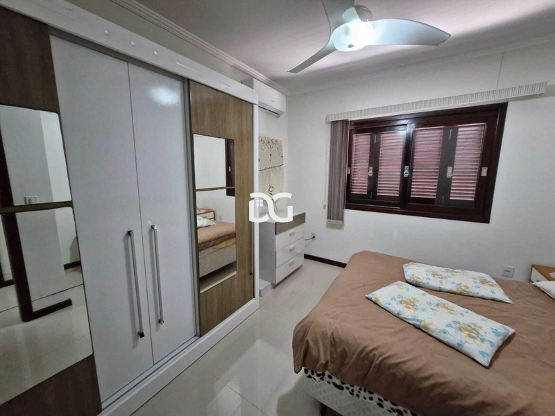 Casa semimobiliada a apenas 1 quadra do mar: 23ª foto da galeria de imagens do imóvel