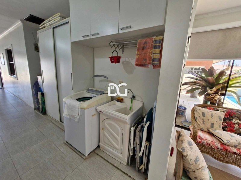 Casa semimobiliada a apenas 1 quadra do mar: 16ª foto da galeria de imagens do imóvel
