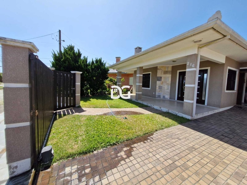 Casa semimobiliada a apenas 1 quadra do mar: 3ª foto da galeria de imagens do imóvel