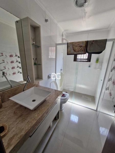 Casa semimobiliada a apenas 1 quadra do mar: 24ª foto da galeria de imagens do imóvel