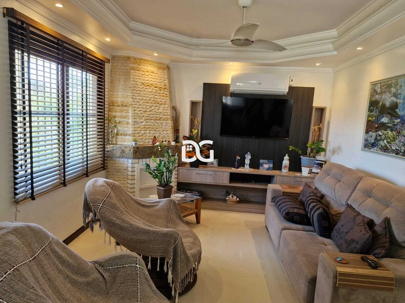 Casa semimobiliada a apenas 1 quadra do mar: 8ª foto da galeria de imagens do imóvel