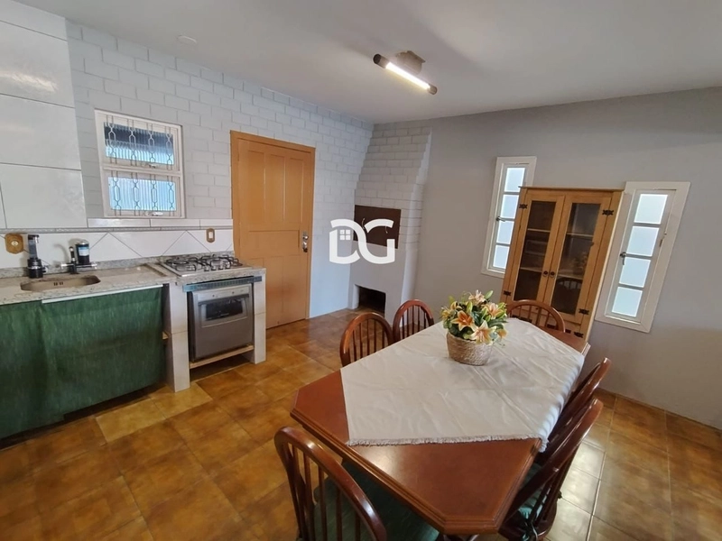 Casa com suite: 8ª foto da galeria de imagens do imóvel