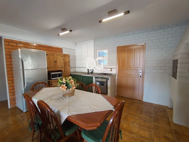 Casa com suite: 7ª foto da galeria de imagens do imóvel