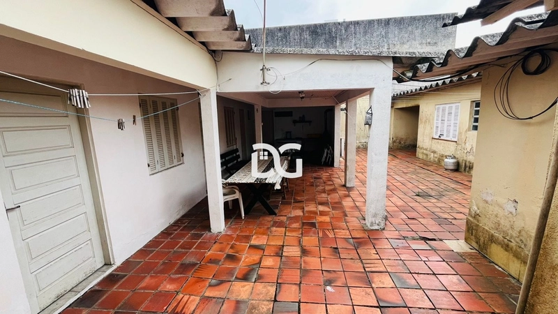 Casa de 4 dormitórios: 9ª foto da galeria de imagens do imóvel