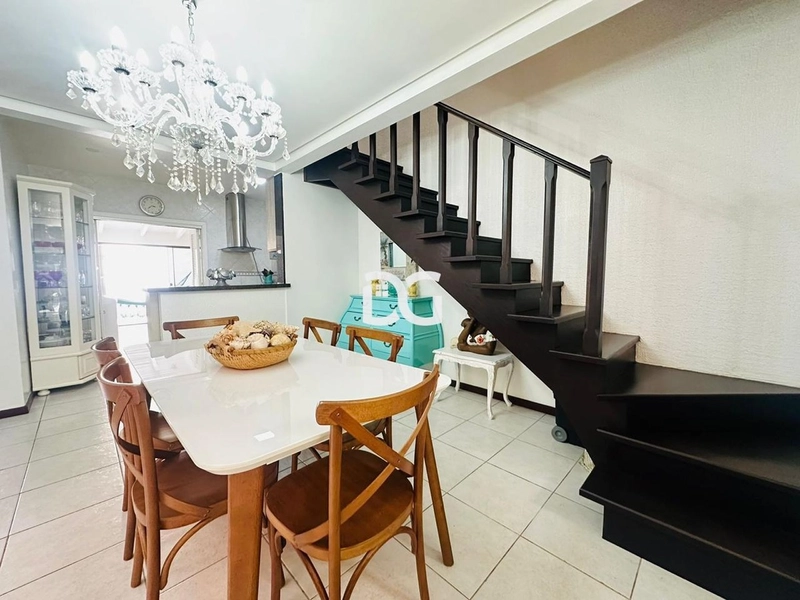 Sobrado Triplex mobiliado: 11ª foto da galeria de imagens do imóvel
