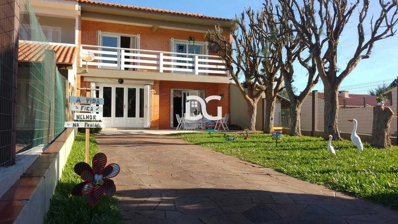 Casa de Temporada Próxima ao Mar: 1ª foto da galeria de imagens do imóvel