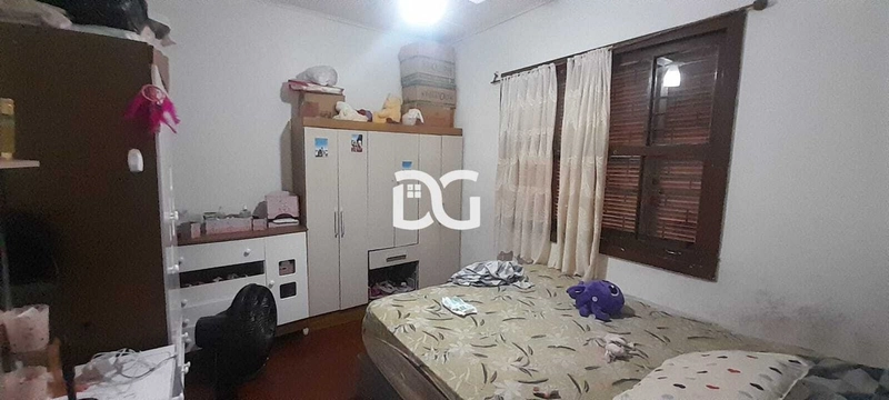 Casa ampla e aconchegante, composta por 3 dormitórios,: 13ª foto da galeria de imagens do imóvel