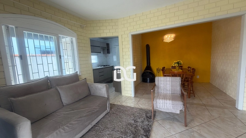 Casa térrea de esquina mobiliada, situada em uma região residencial: 8ª foto da galeria de imagens do imóvel