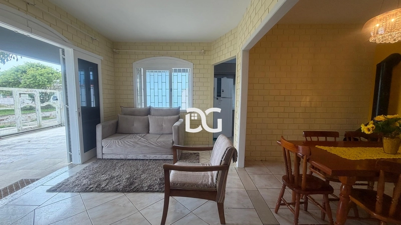 Casa térrea de esquina mobiliada, situada em uma região residencial: 10ª foto da galeria de imagens do imóvel