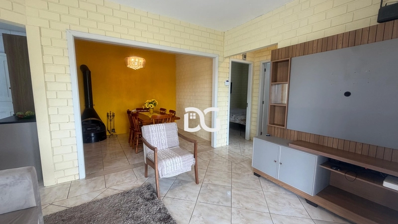 Casa térrea de esquina mobiliada, situada em uma região residencial: 9ª foto da galeria de imagens do imóvel
