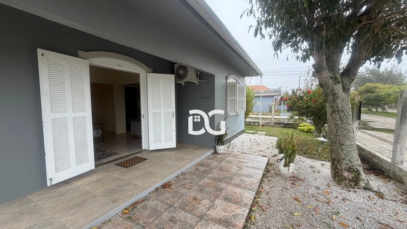 Casa térrea de esquina mobiliada, situada em uma região residencial: 6ª foto da galeria de imagens do imóvel