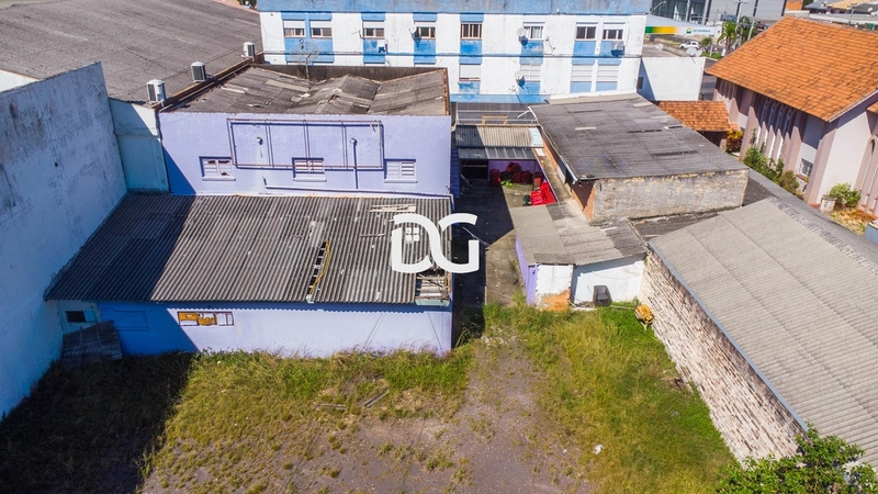 Terreno em ótima localização: 2ª foto da galeria de imagens do imóvel