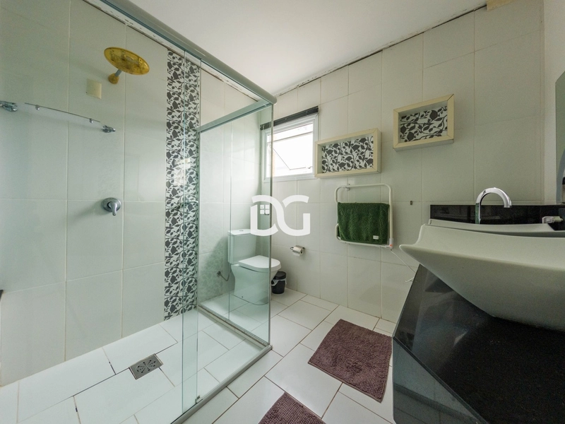 Casa e loja comercial em ótima localização: 24ª foto da galeria de imagens do imóvel