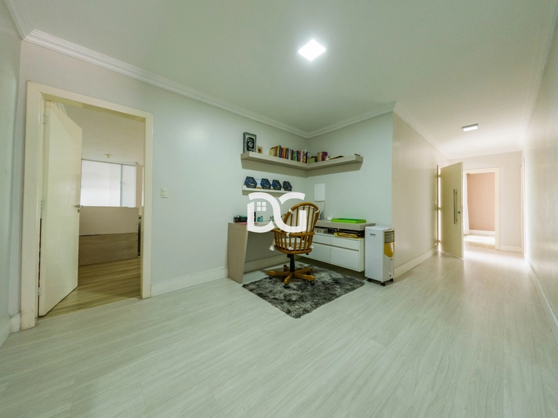 Casa e loja comercial em ótima localização: 12ª foto da galeria de imagens do imóvel