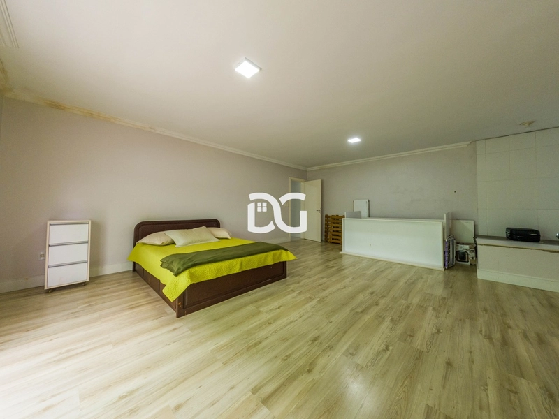 Casa e loja comercial em ótima localização: 14ª foto da galeria de imagens do imóvel