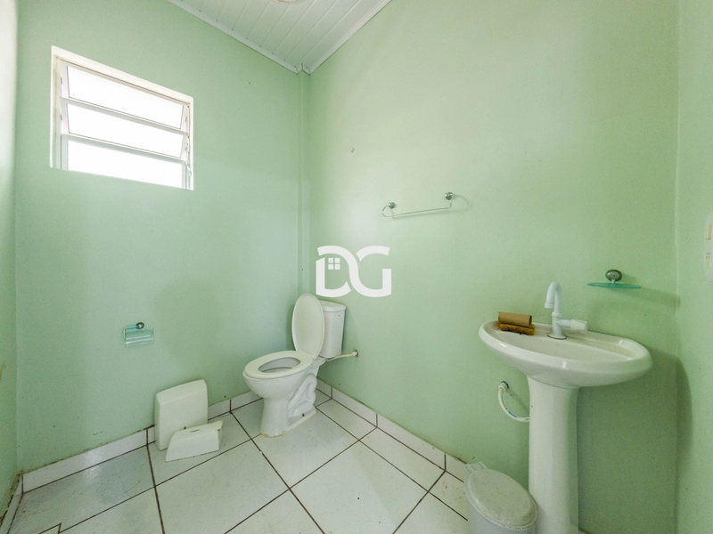 Casa e loja comercial em ótima localização: 30ª foto da galeria de imagens do imóvel