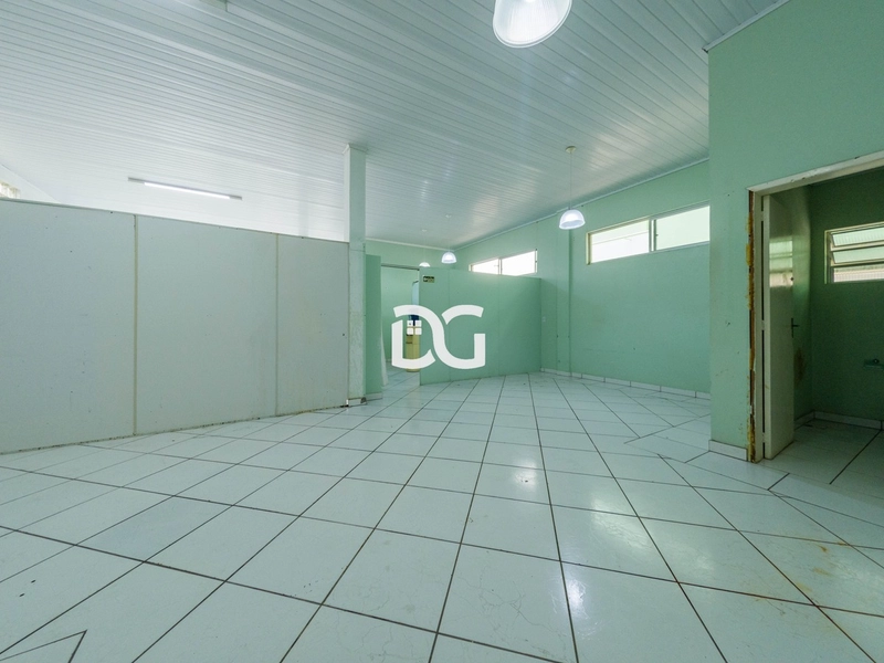 Casa e loja comercial em ótima localização: 28ª foto da galeria de imagens do imóvel