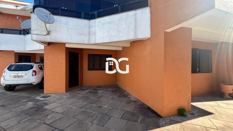 Duplex moderno e aconchegante, ideal para quem busca conforto: 3ª foto da galeria de imagens do imóvel