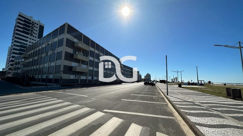 Apartamento com 2 dor. térreo para venda em Tramandaí á Beira Mar: 2ª foto da galeria de imagens do imóvel