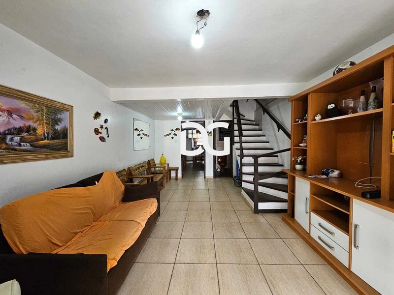 Sobrado Triplex mobiliado na Zona Nova em Tramandaí: 1ª foto da galeria de imagens do imóvel