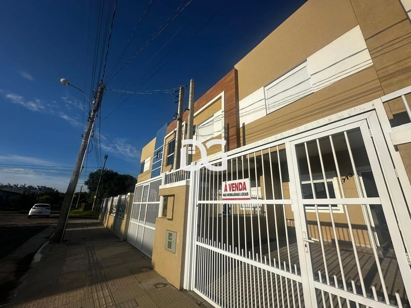 Duplex com ambientes bem distribuídos e ótima iluminação natural.: 3ª foto da galeria de imagens do imóvel