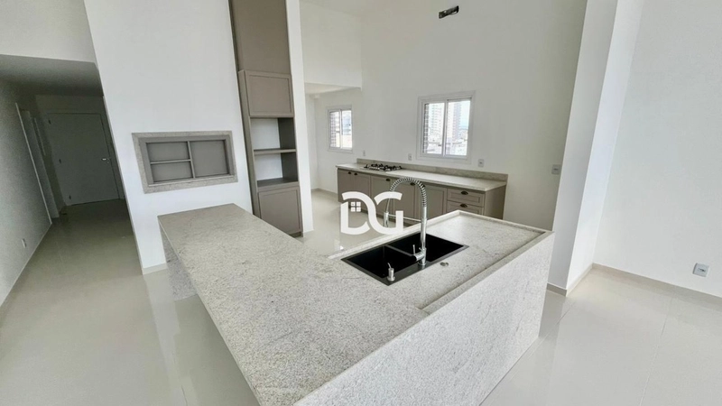 Cobertura exclusiva com ampla vista para a cidade, lagoa, rio e mar.: 5ª foto da galeria de imagens do imóvel