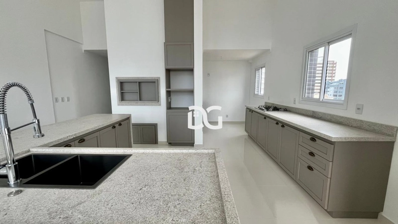 Cobertura exclusiva com ampla vista para a cidade, lagoa, rio e mar.: 8ª foto da galeria de imagens do imóvel
