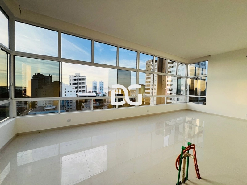 Cobertura exclusiva com ampla vista para a cidade, lagoa, rio e mar.: 9ª foto da galeria de imagens do imóvel
