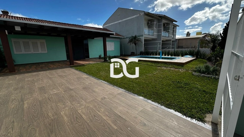 Localização privilegiada, a apenas 150 metros da beira-mar: 2ª foto da galeria de imagens do imóvel