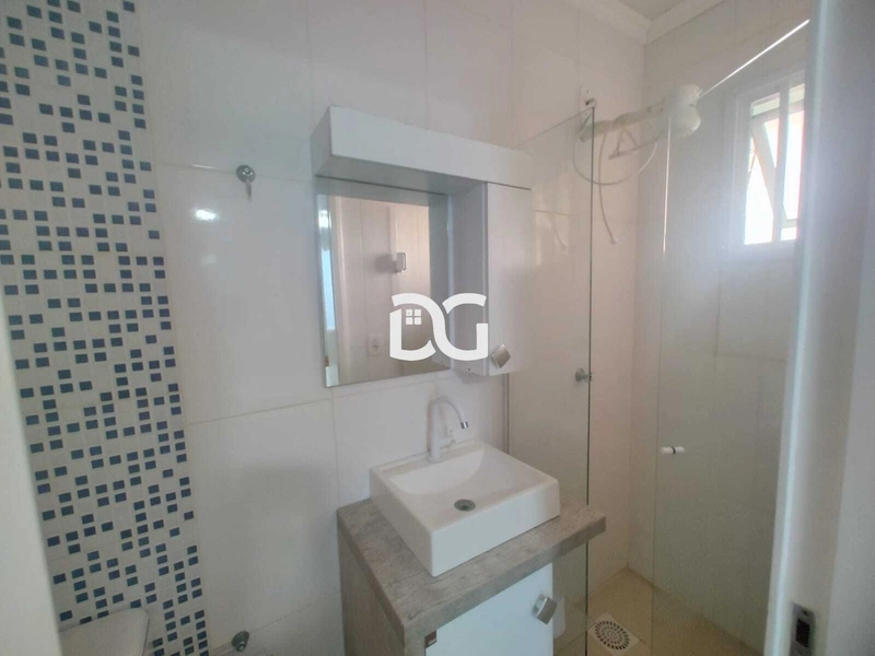 Localização privilegiada, a apenas 150 metros da beira-mar: 16ª foto da galeria de imagens do imóvel